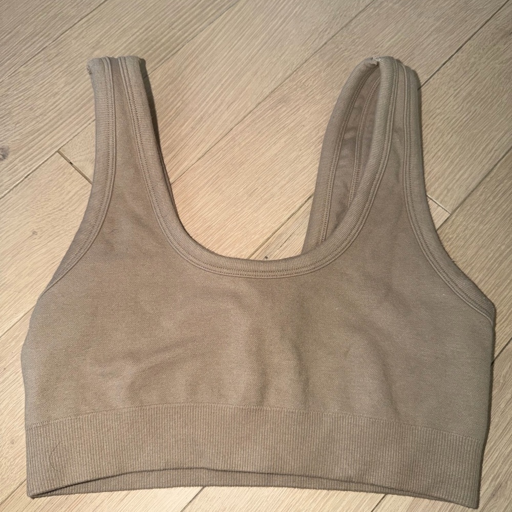 Beige Alo Sports Bra Size Small
